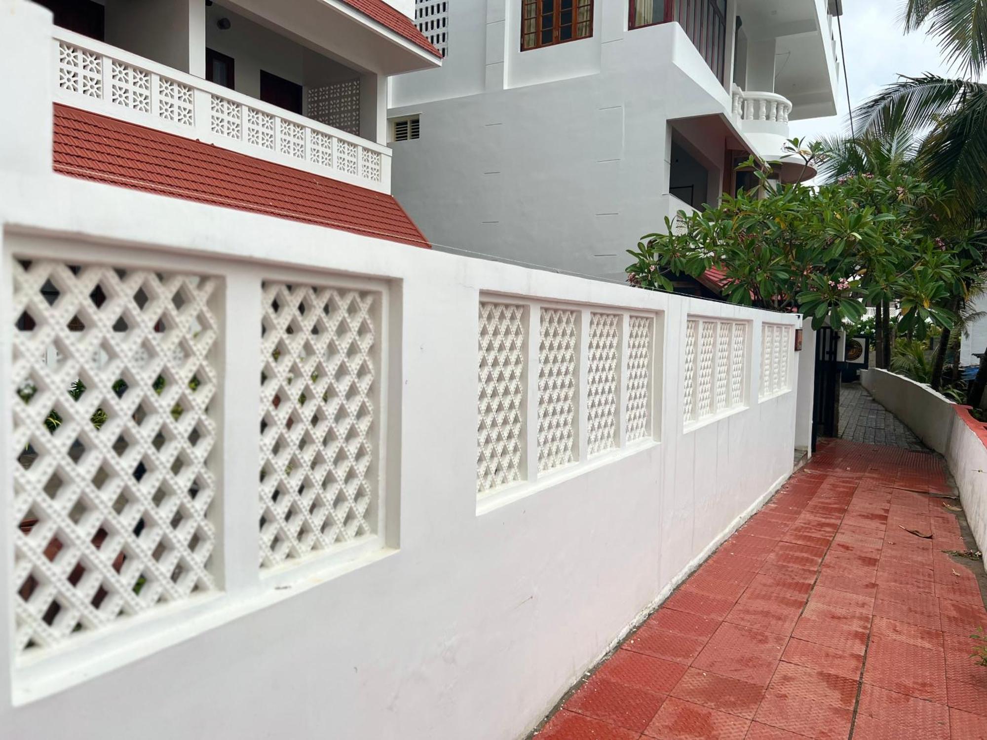 Buddha Beach Hotel Kovalam Eksteriør bilde