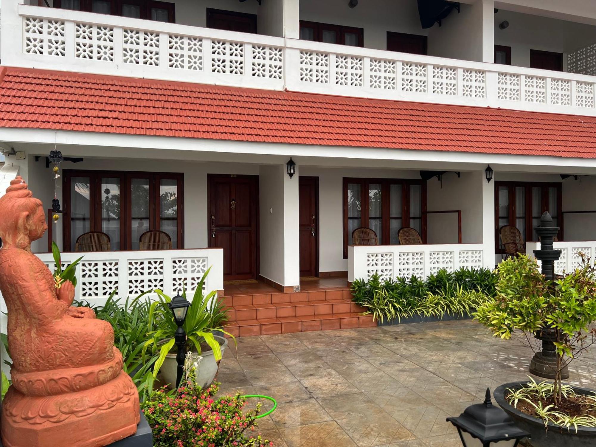 Buddha Beach Hotel Kovalam Eksteriør bilde
